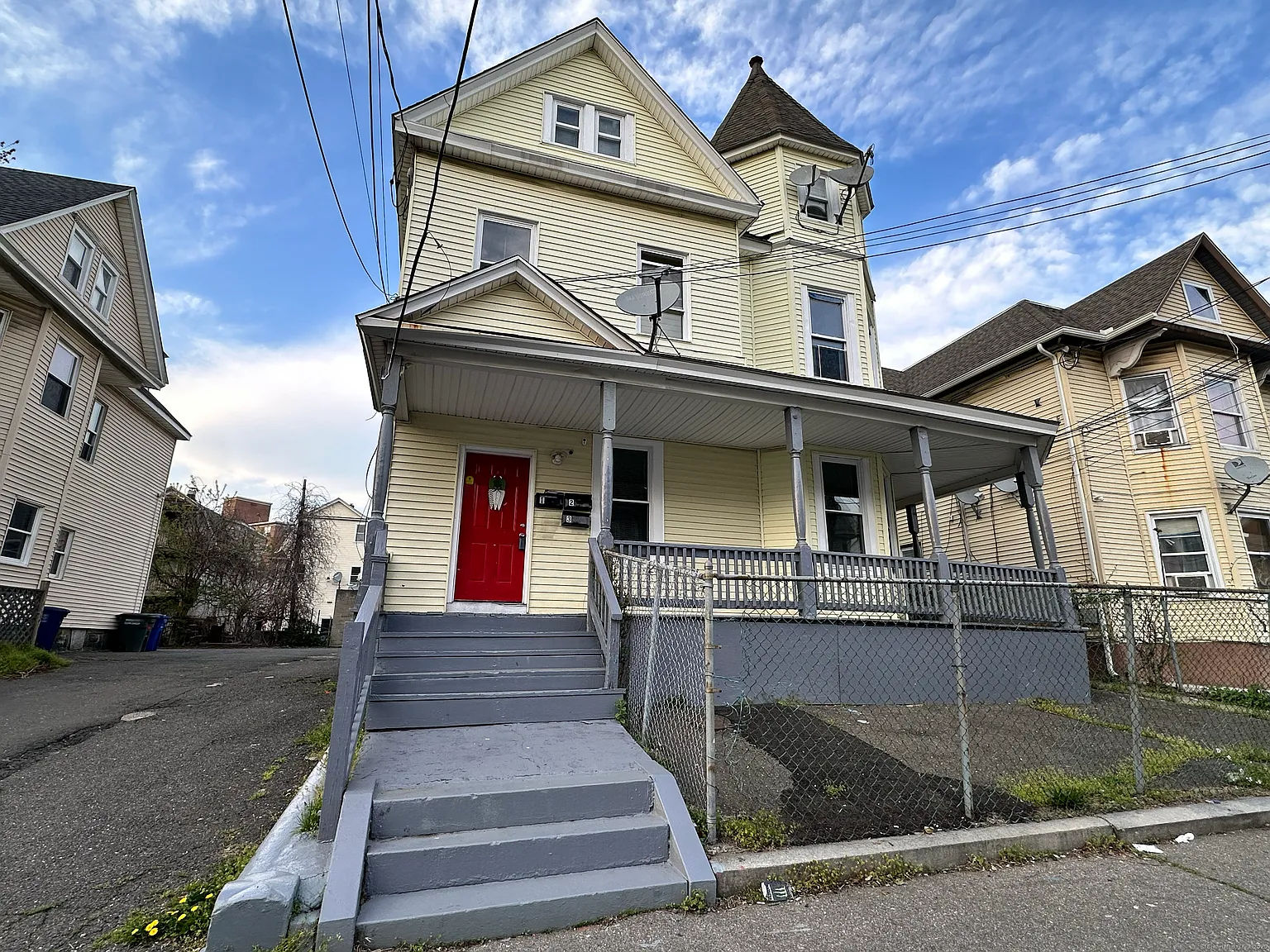 3 bed, 1000 sqft, $2,250 — Photo 1