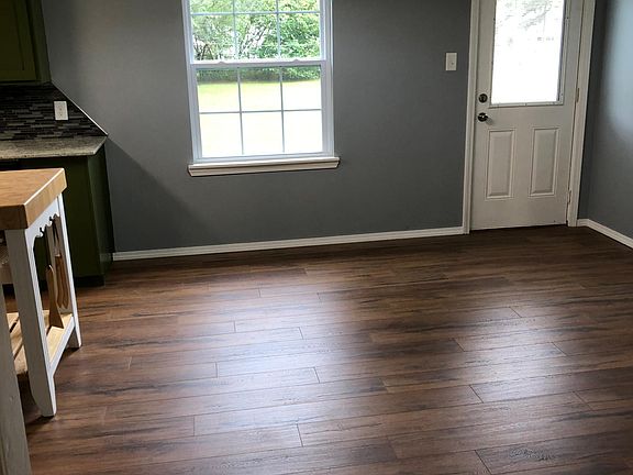 Breakfast Nook/Dining Room