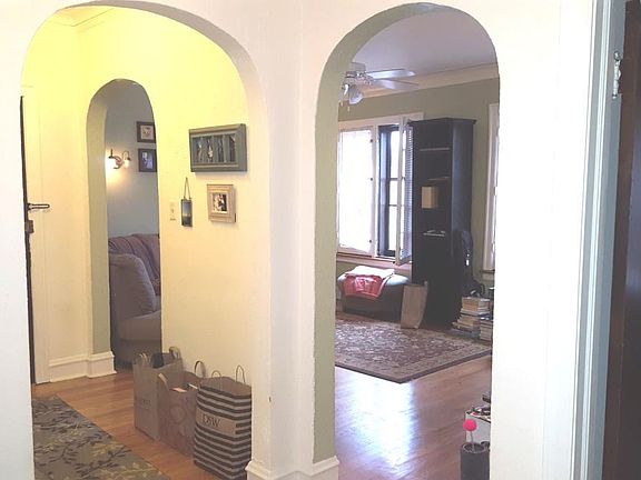 2nd image of 2055 W Berwyn Ave APT 2