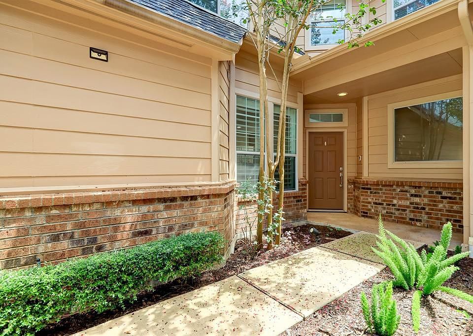 1st image of 8918 Summer Ash Ln