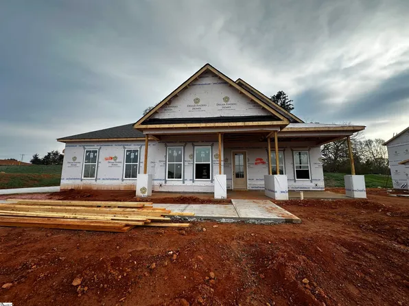 700 Timber Grove Dr, Simpsonville, SC 29681