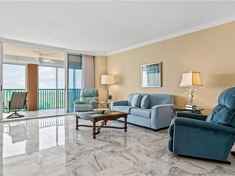 7515 Pelican Bay Blvd #7B — Photo 16