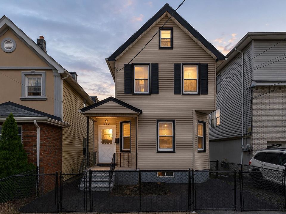 1st image of 352 Forest St