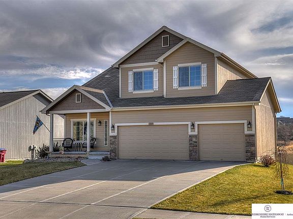 2nd image of 1809 Scott Dr