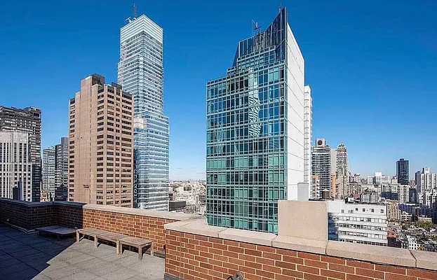 Rented by Bond New York | media 19