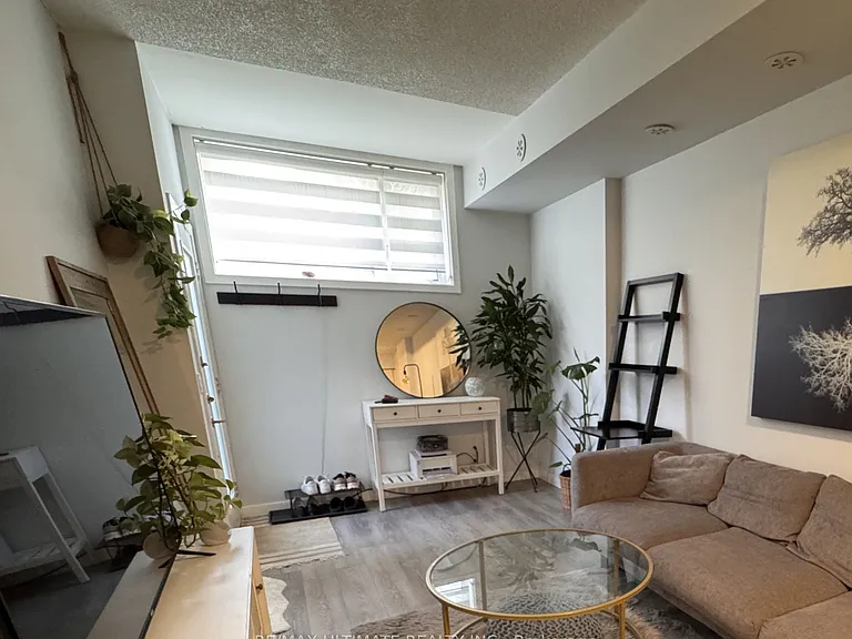 1135 Cooke Blvd #113 — Photo 2