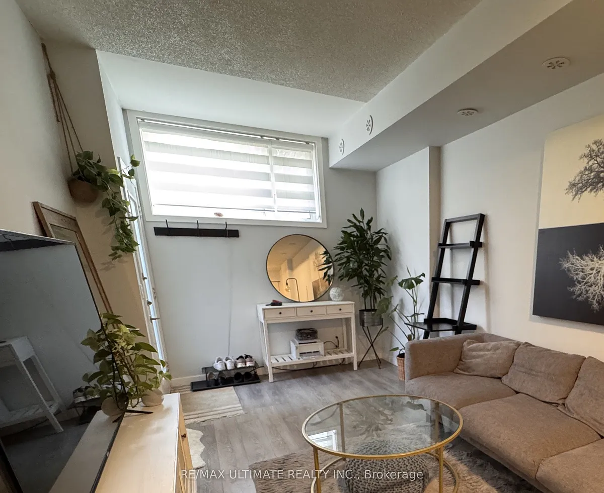Building Photo - 1135 Cooke Blvd #113