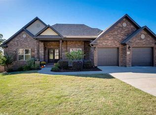 2141 Avondale Dr, Benton, AR 72019