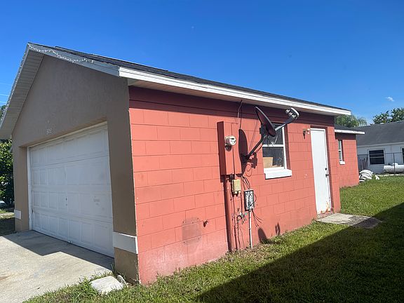 3rd image of 3402 Palmer Dr