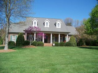 227 8th St NE, Conover, NC 28613