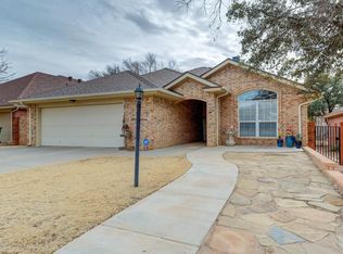 21 Arapaho Rd, Ransom Canyon, TX 79366