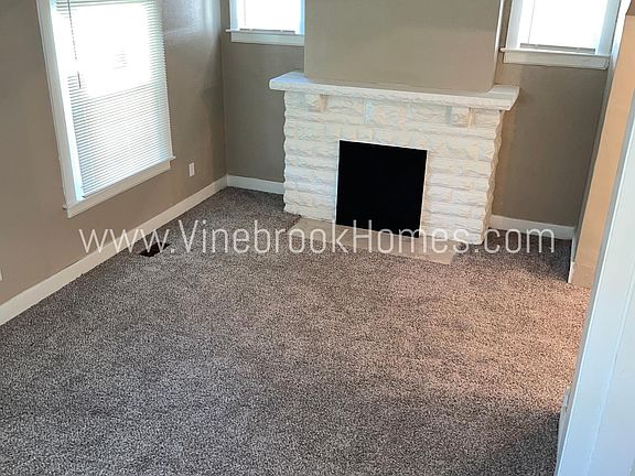 5th image of 3005 E 32nd St