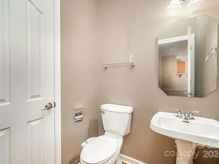 17323 Newlands Corner Ln — Photo 11