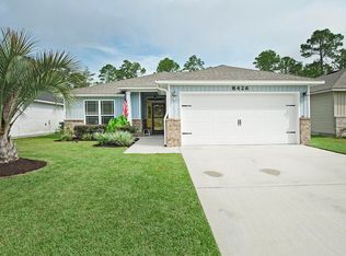 8426 Island Dr, Navarre, FL 32566