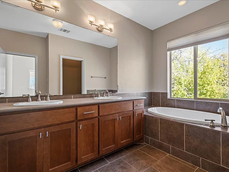 1601 Houston St #3 — Photo 13