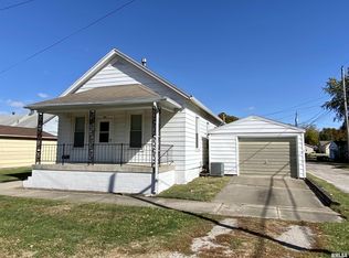 514 Wichita Ave, Lincoln, IL 62656