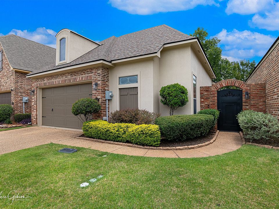 1st image of 113 Arbor Pl