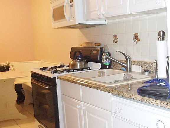 4th image of 9520 S Mayfield Ave #112