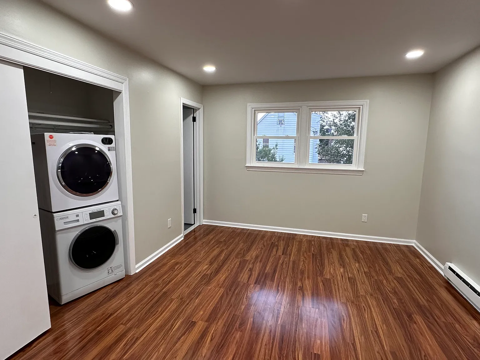 12 Sipp Ave — Photo 2