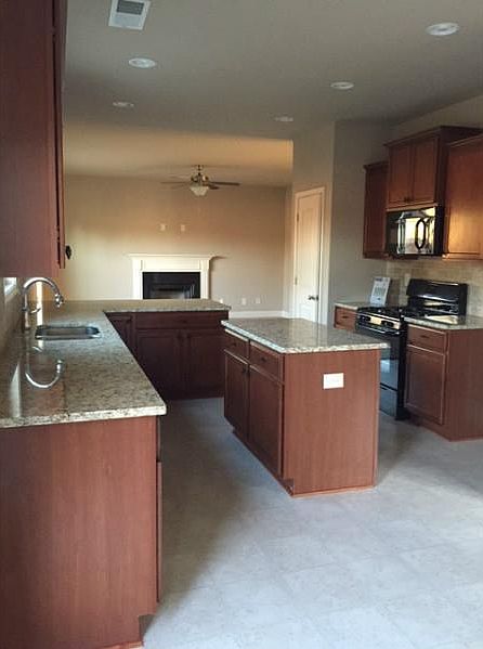 2nd image of 89 Pinehill Ct
