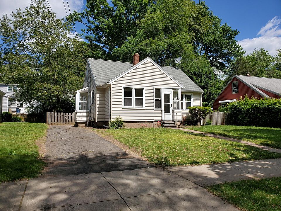 2nd image of 92 Glen View Ter