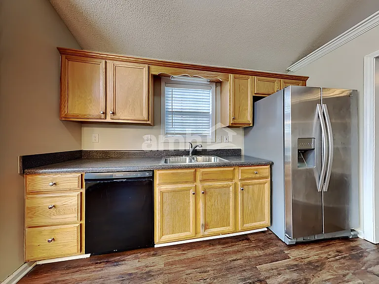 172 Barrington Ln — Photo 4
