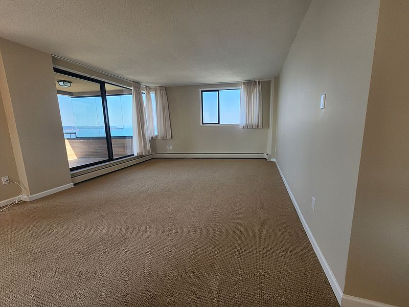 West Vancouver Apartment for rent - 2 Bedrooms — photo 5