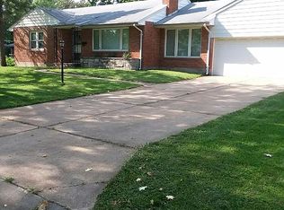243 Wooster Dr, Saint Louis, MO