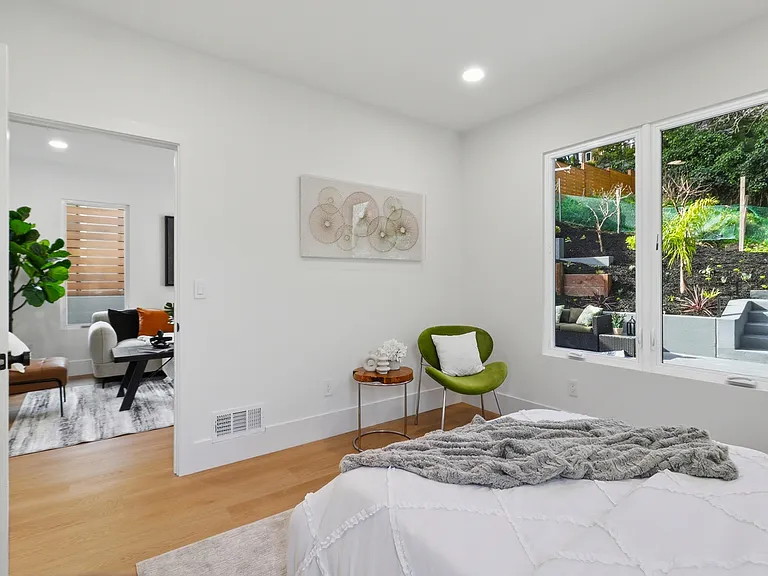 21 Cambridge Way — Photo 27