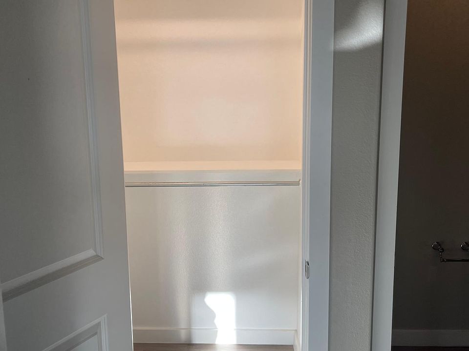 1st image of 82 Maverick Dr