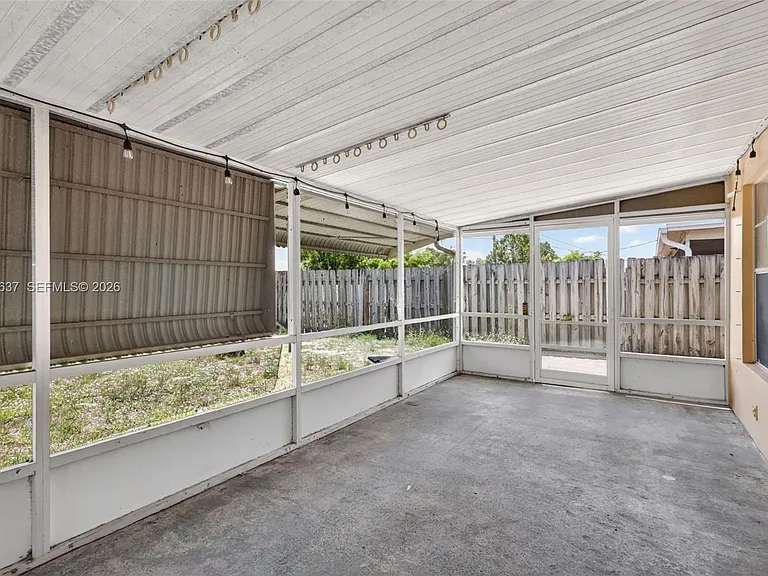 2240 NE Rustic Way — Photo 18