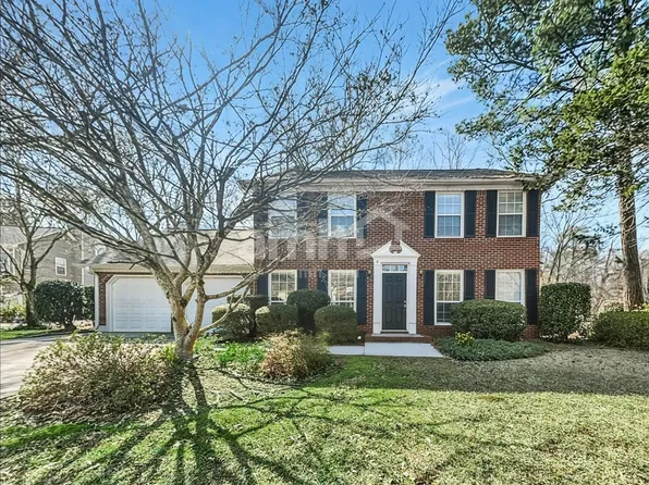 1785 Summit Edge Cir, Loganville, GA 30052