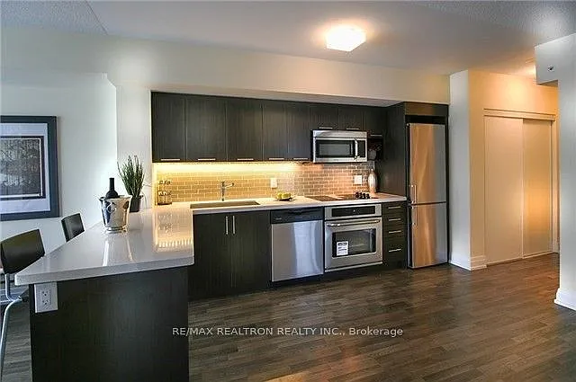 565 Wilson Ave #702W — Photo 4