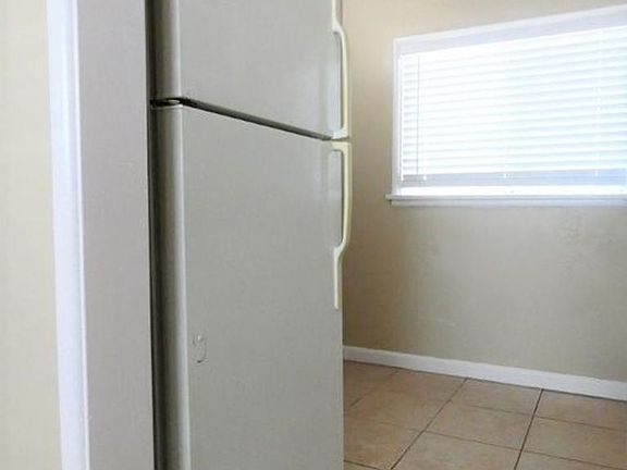 4th image of 356 E South St Unit 1