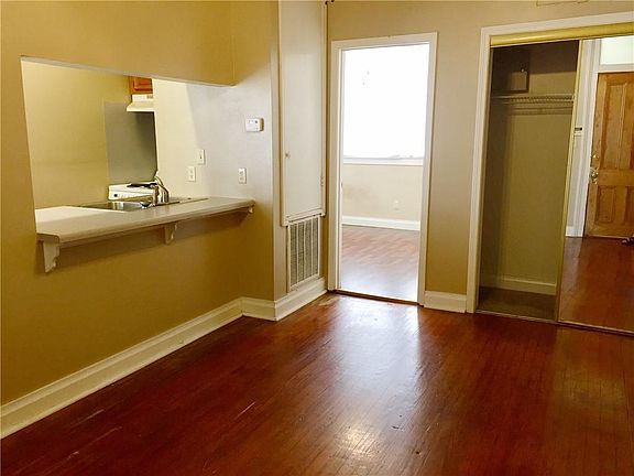 5th image of 1315 Saint Andrew St APT 5