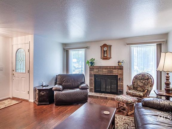 5th image of 5890 Brighton Ave