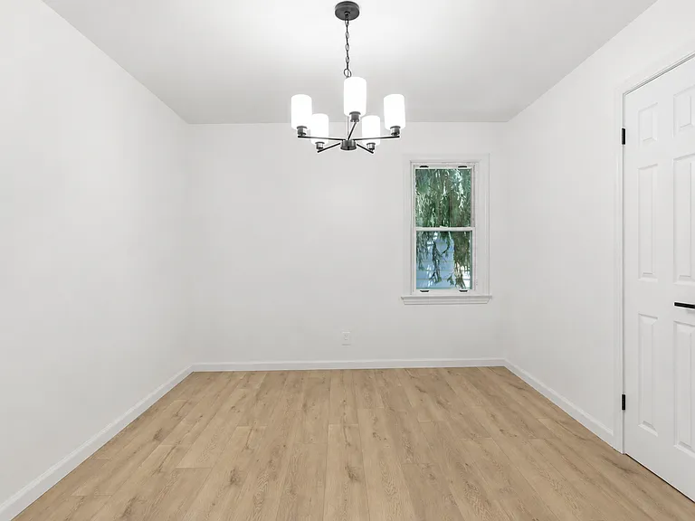 18601 Harlan Dr — Photo 10