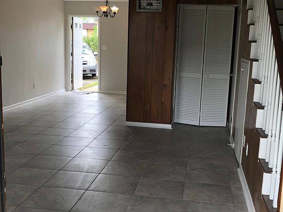 3rd image of 1406 Hays St Suite 5