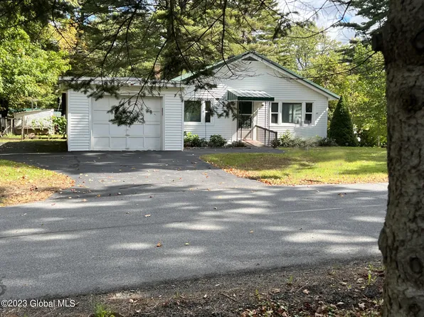 451 Bunker Hill Road, Mayfield, NY 12117