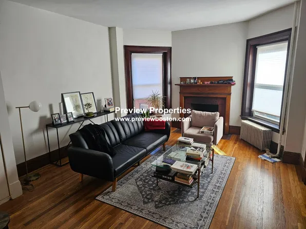 849 Beacon St, Boston, MA