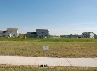 856 Goldfinch Ln, Marshall, WI 53559