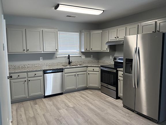 4th image of 361 Garden Point Dr