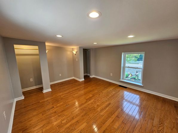 208B Old River Rd