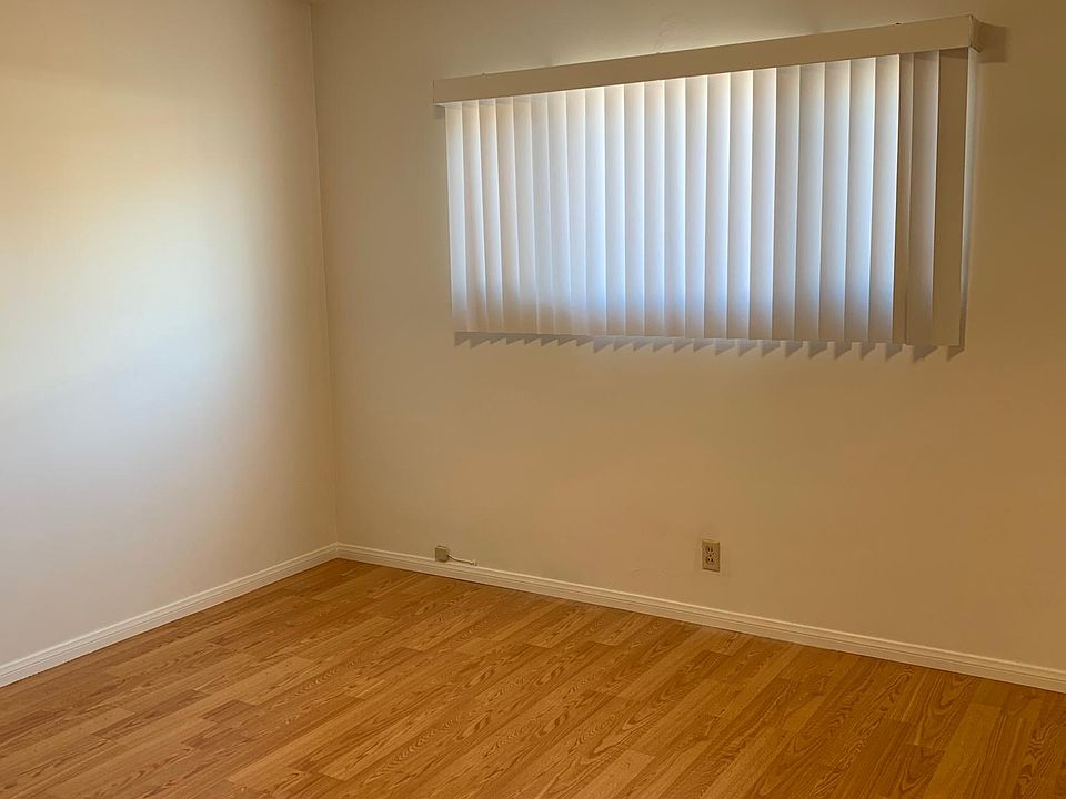 2nd image of 5109 E 60th St