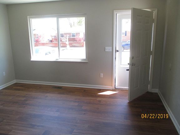3rd image of 1420 Old Hickory Dr