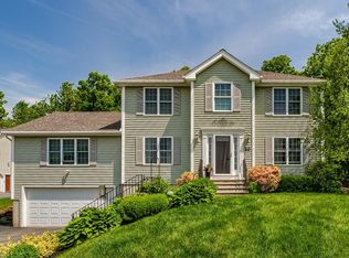 20 Sycamore Dr, Rutland, MA 01543