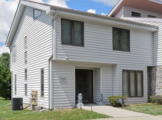 173 Cherokee Rd, Lafayette, NJ 07848