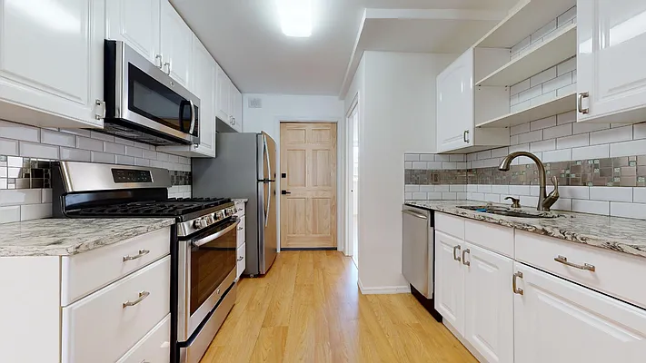 Rented by Bond New York | media 22