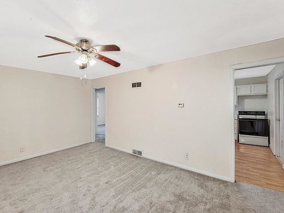 4th image of 2735 S Hydraulic Ave