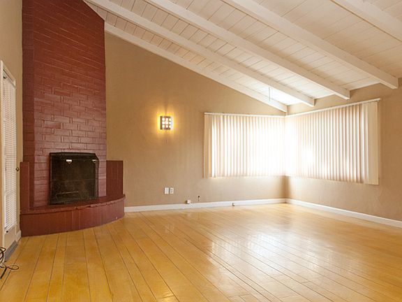 2nd image of 4925 Roosevelt Ave